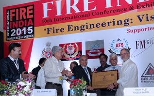 Mr. Harish Dharamshi, Company’s CMD received “Life-Time Achievement Award” from IFE for his invaluable contribution to Fire-industry for over 35 years